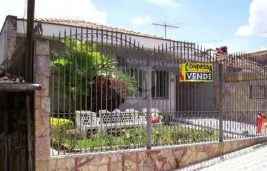 Imagem: A casa possui 2 Dormitórios, 2 Banheiros, 5 Vagas na garagem