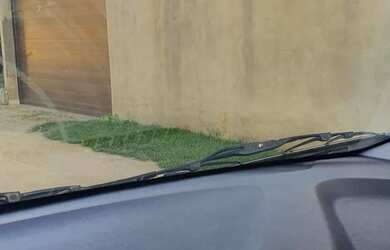 Imagem: A casa possui 3 Dormitórios, 3 Banheiros, 2 Vagas na garagem