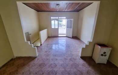 Imagem: A casa possui 2 Dormitórios, 1 Banheiro e 80m² de Área e