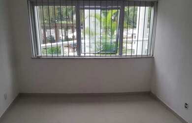 Imagem: O depósito possui 1 Vaga na garagem, 73m² de Área e está