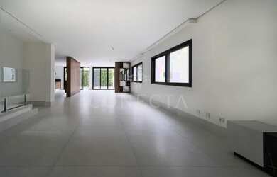 Imagem 4: Alphaville 05. Piscina, Churrasqueira, Área de serviçoe435m² de Área