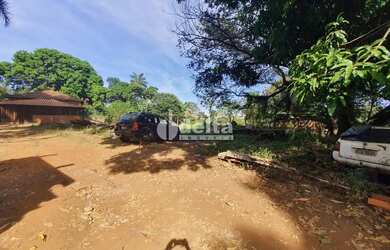 Imagem 6: Área disponível para venda 6.745 m² no bairro Chácaras Tubalina e Quartel em Uberlândia-MG
