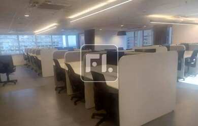 Imagem: O depósito possui 5 Vagas na garagem, 498m² de Área e está