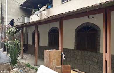 Imagem 2: Ampla Casa Aluguel com 4 quartos em São Pedro - Juiz de Fora - MG