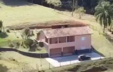 Imagem: A chácara à venda possui 13600m² de Área e está localizado