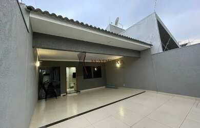 Imagem: A casa possui 3 Dormitórios, 3 Banheiros, 121m² de Área e