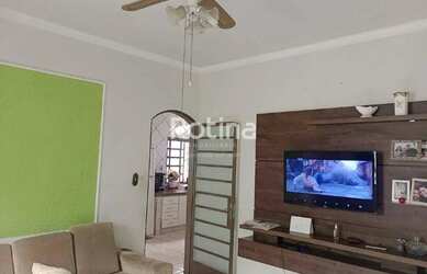 Imagem 2: Casa à venda, 3 quartos, Nossa Senhora Aparecida - Uberlândia/MG - Rotina...