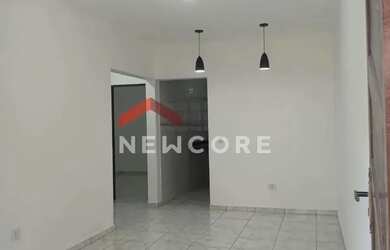 Imagem: A casa possui 2 Dormitórios, 1 Banheiro, 3 Vagas na garagem