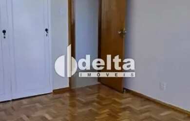 Imagem 12: Apartamento com 4 quartos sendo 1 suíte disponível para venda no bairro...