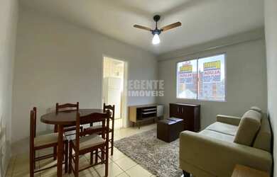 Imagem: O apartamento possui 1 Dormitório, 1 Banheiro, 1 Vaga na garagem