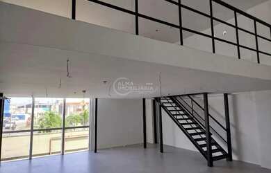 Imagem: O depósito possui 1 Vaga na garagem, 130m² de Área e está