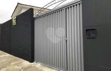 Imagem: O depósito possui 5 Vagas na garagem, 290m² de Área e está