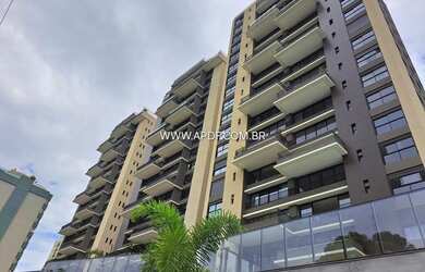 Imagem: O apartamento possui 4 Dormitórios, 5 Banheiros, 3 Vagas na