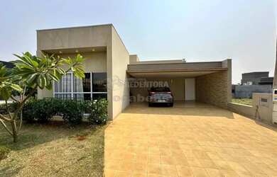 Imagem: A casa em condomínio possui 3 Dormitórios, 4 Banheiros, 4