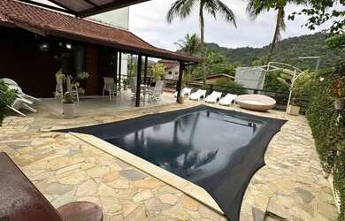 Imagem 2: Ampla Casa à Venda 360m², 3 Quartos 2 Suítes arera goumet com picina...