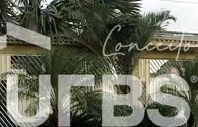 Imagem: A casa possui 4 Dormitórios, 4 Banheiros, 4 Vagas na garagem