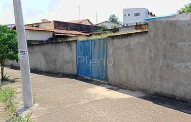 Imagem: O terreno possui 2.300m² de Área, Imóvel novo e está localizado