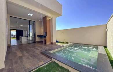 Imagem: A casa em condomínio possui 3 Dormitórios, 4 Banheiros, 4