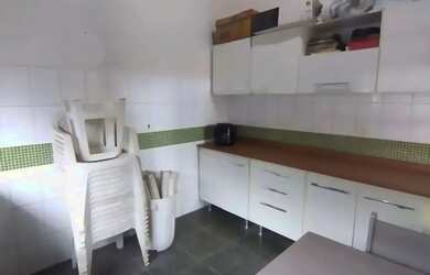 Imagem: A casa possui 5 Dormitórios, 5 Banheiros, 4 Vagas na garagem