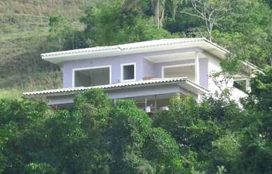 Imagem: A casa em condomínio possui 4 Dormitórios, 5 Banheiros, 4