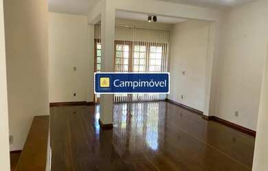 Imagem: A casa possui 4 Dormitórios, 5 Banheiros, 4 Vagas na garagem