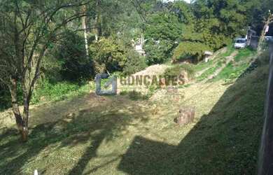 Imagem: O terreno possui 372m² de Área e está localizado em Suíssa