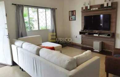 Imagem: A casa em condomínio possui 3 Dormitórios, 2 Banheiros, 4