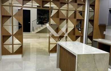 Imagem: A casa em condomínio possui 3 Dormitórios, 4 Banheiros, 4