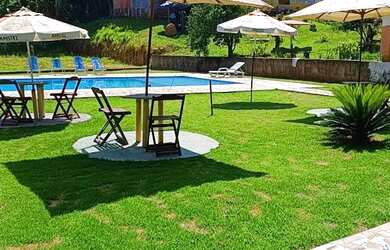 Imagem: A pousada chalé possui 3 Dormitórios, Acomodam 25 pessoas