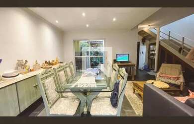 Imagem: A casa possui 3 Dormitórios, 4 Banheiros, 4 Vagas na garagem