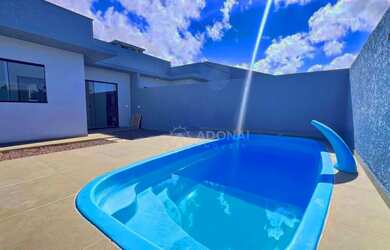 Imagem: A casa em condomínio possui 3 Dormitórios, 2 Banheiros, 4