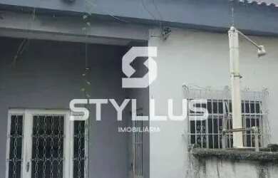 Imagem: A casa possui 3 Dormitórios, 1 Banheiro, 3 Vagas na garagem