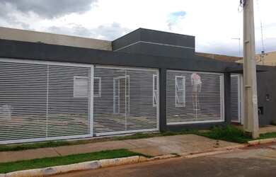 Imagem: A casa em condomínio possui 2 Dormitórios, 1 Banheiro, 2 Vagas