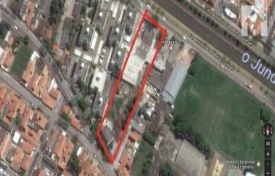 Imagem: O terreno possui 4600m² de Área e está localizado em Vila