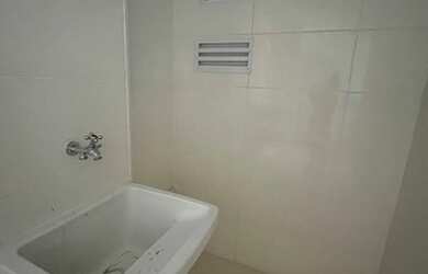 Imagem 9: Aluga-se no Aeroporto 02 quartos com garagem terreo 800,00 taxas