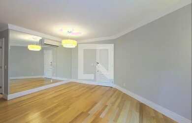 Imagem: O apartamento possui 3 Dormitórios, 3 Banheiros, 2 Vagas na