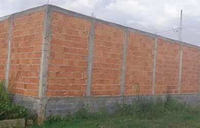 Imagem: O terreno possui 180m² de Área e está localizado em Ibituruna