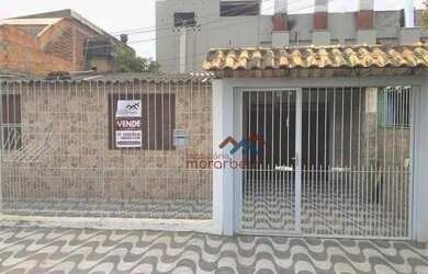 Imagem: A casa possui 3 Dormitórios, 1 Banheiro, 2 Vagas na garagem