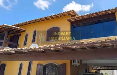 Imagem: A casa possui 4 Dormitórios, 2 Banheiros, 5 Vagas na garagem