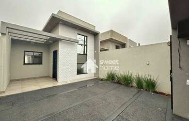 Imagem: A casa possui 2 Dormitórios, 1 Banheiro, 2 Vagas na garagem