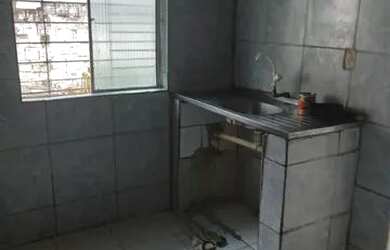 Imagem: A casa possui 2 Dormitórios, 1 Banheiro e está localizado