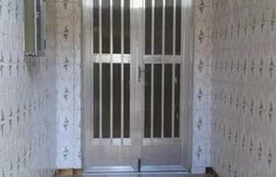 Imagem: A casa possui 2 Dormitórios, 1 Banheiro e 100m² de Área e