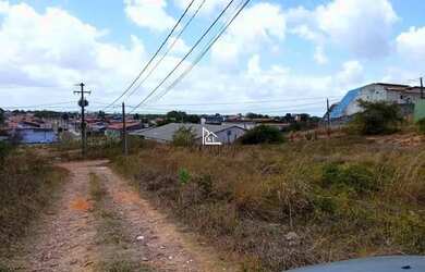 Imagem: O terreno possui 560m² de Área e está localizado em Pitimbu