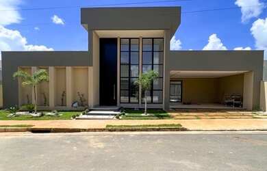 Imagem: A casa em condomínio possui 3 Dormitórios, 4 Banheiros, 2