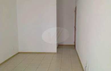 Imagem: O apartamento possui 3 Dormitórios, 1 Banheiro, 2 Vagas na