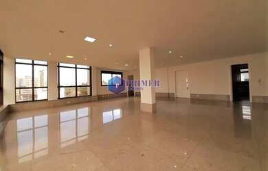 Imagem: O apartamento possui 4 Dormitórios, 5 Banheiros, 5 Vagas na