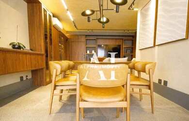 Imagem: O apartamento possui 3 Dormitórios, 5 Banheiros, 2 Vagas na