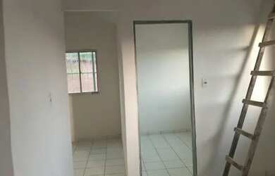 Imagem: A casa possui 2 Dormitórios, 1 Banheiro e está localizado