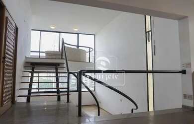 Imagem: O apartamento possui 3 Dormitórios, 1 Banheiro, 3 Vagas na