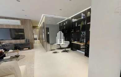 Imagem: O apartamento possui 2 Dormitórios, 2 Banheiros, 2 Vagas na